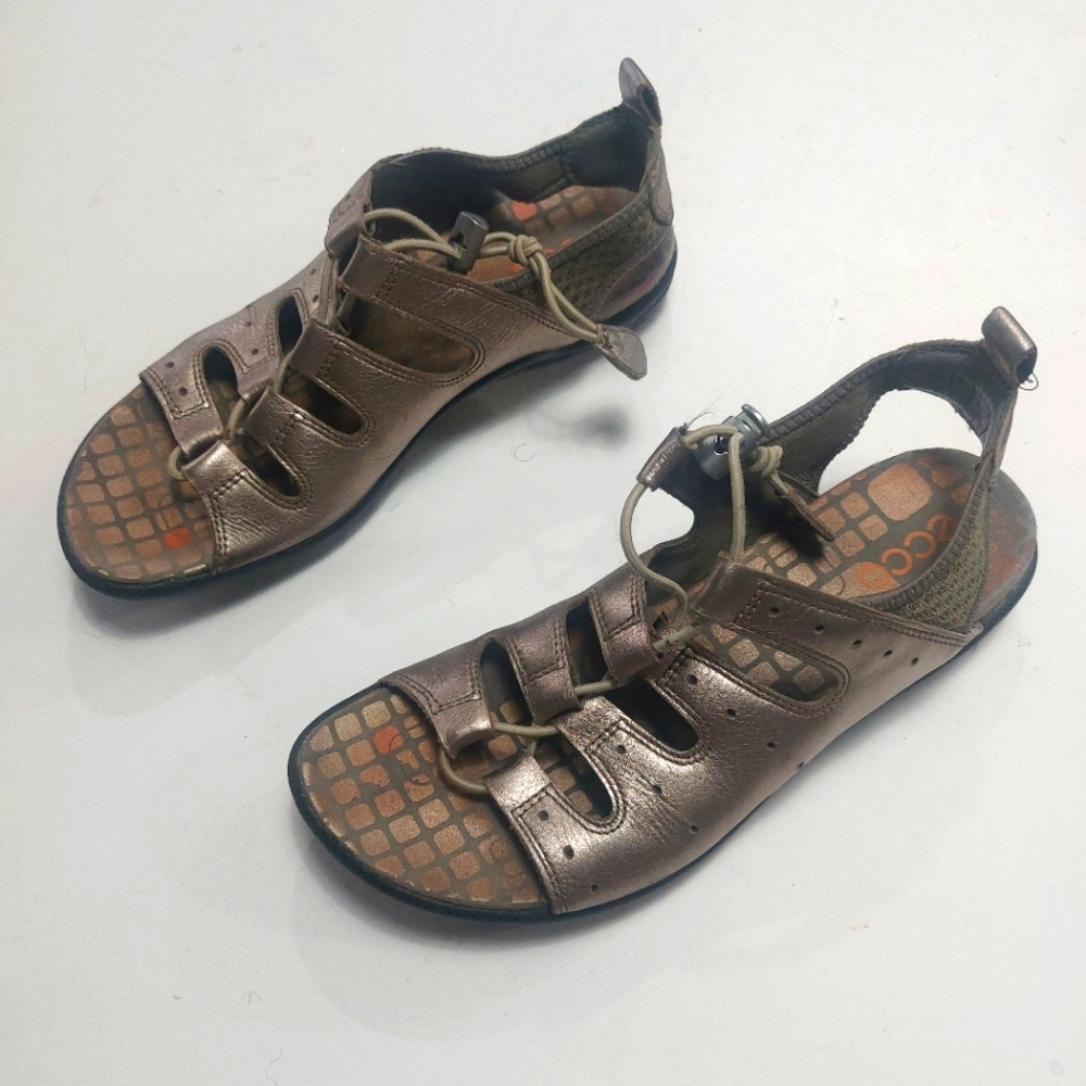 ECCO Metallic Sandals with Cut-Out Design Gladiator Style Size 37